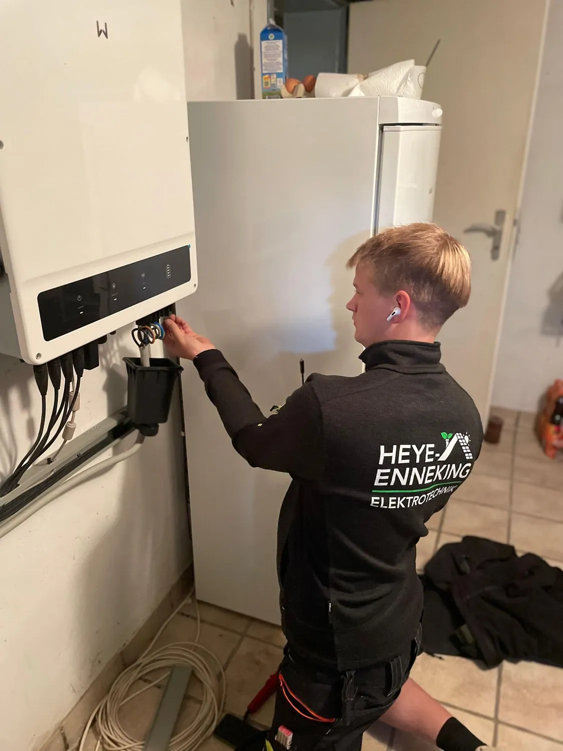 Montage einer Photovoltaikanlage durch das Team von Heye-Enneking
