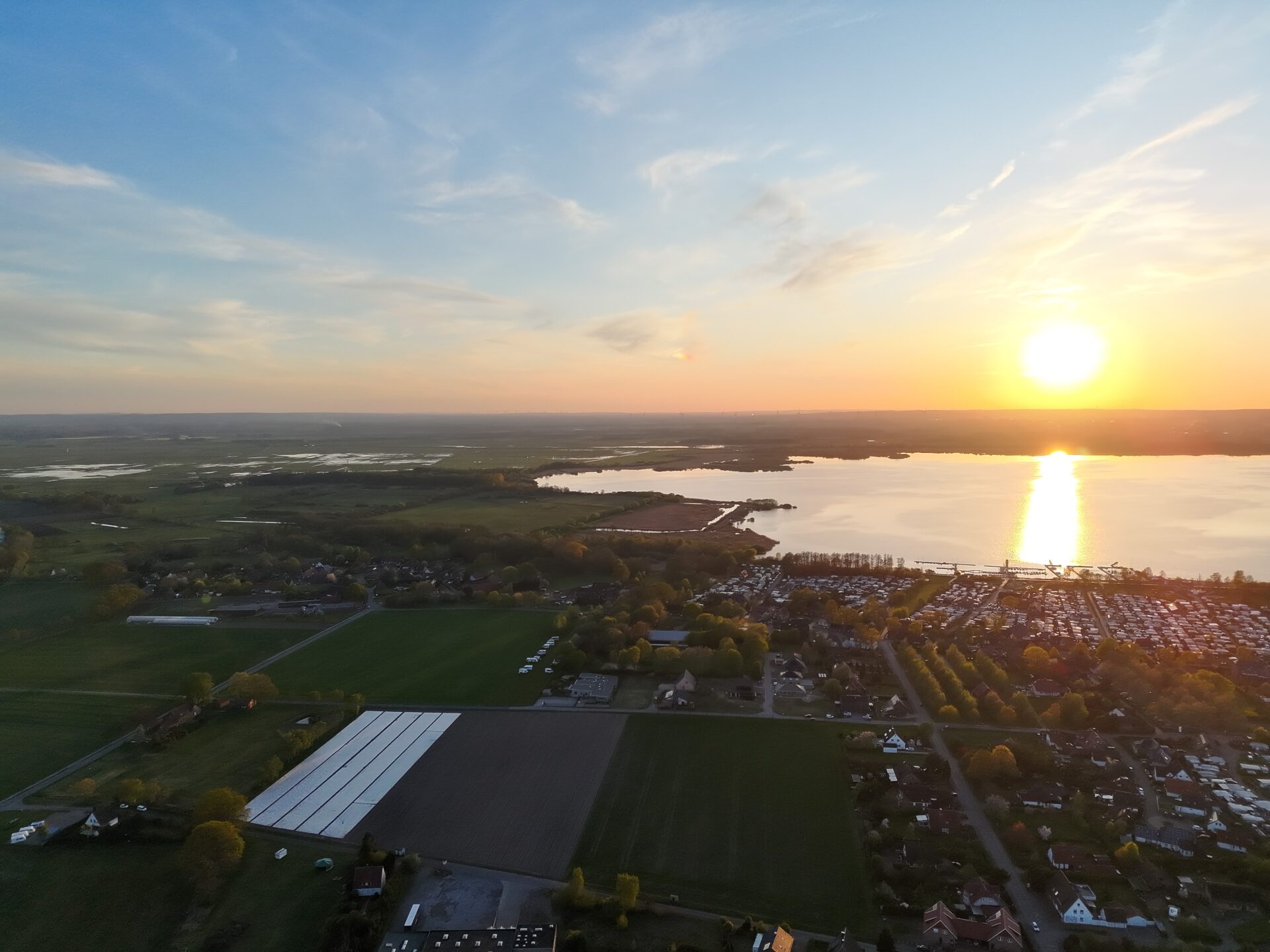 Fotografie einer schwarzen Solarplatte